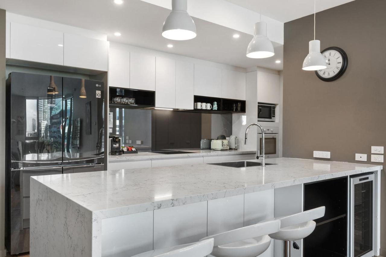 NewQuay Three-Bedroom Apartment Harbour View