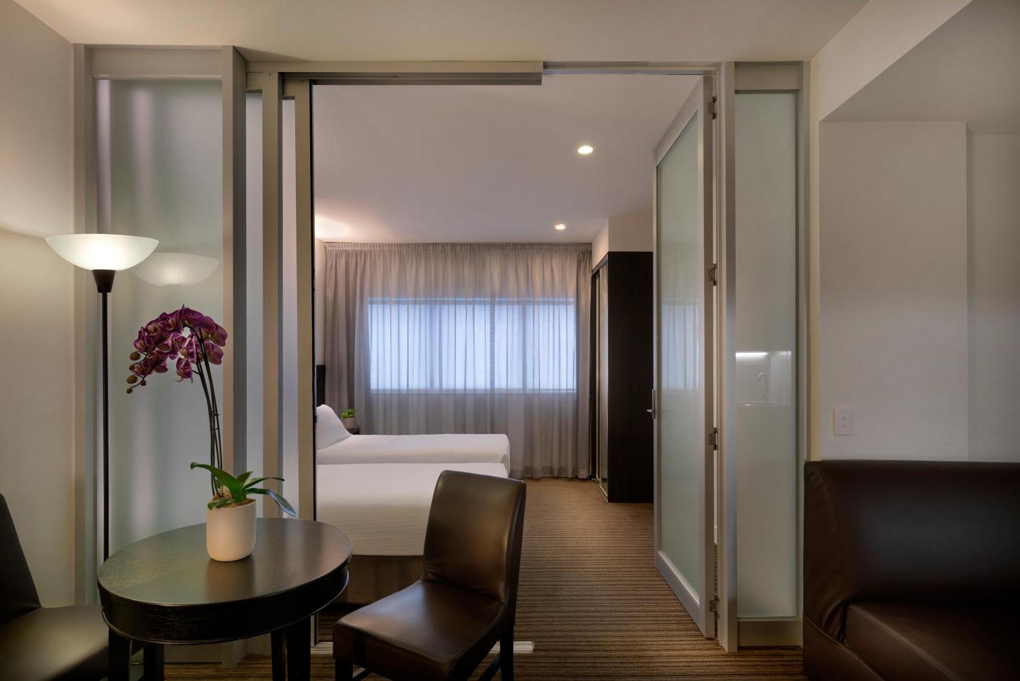 Deluxe Twin Suite Spa Bath