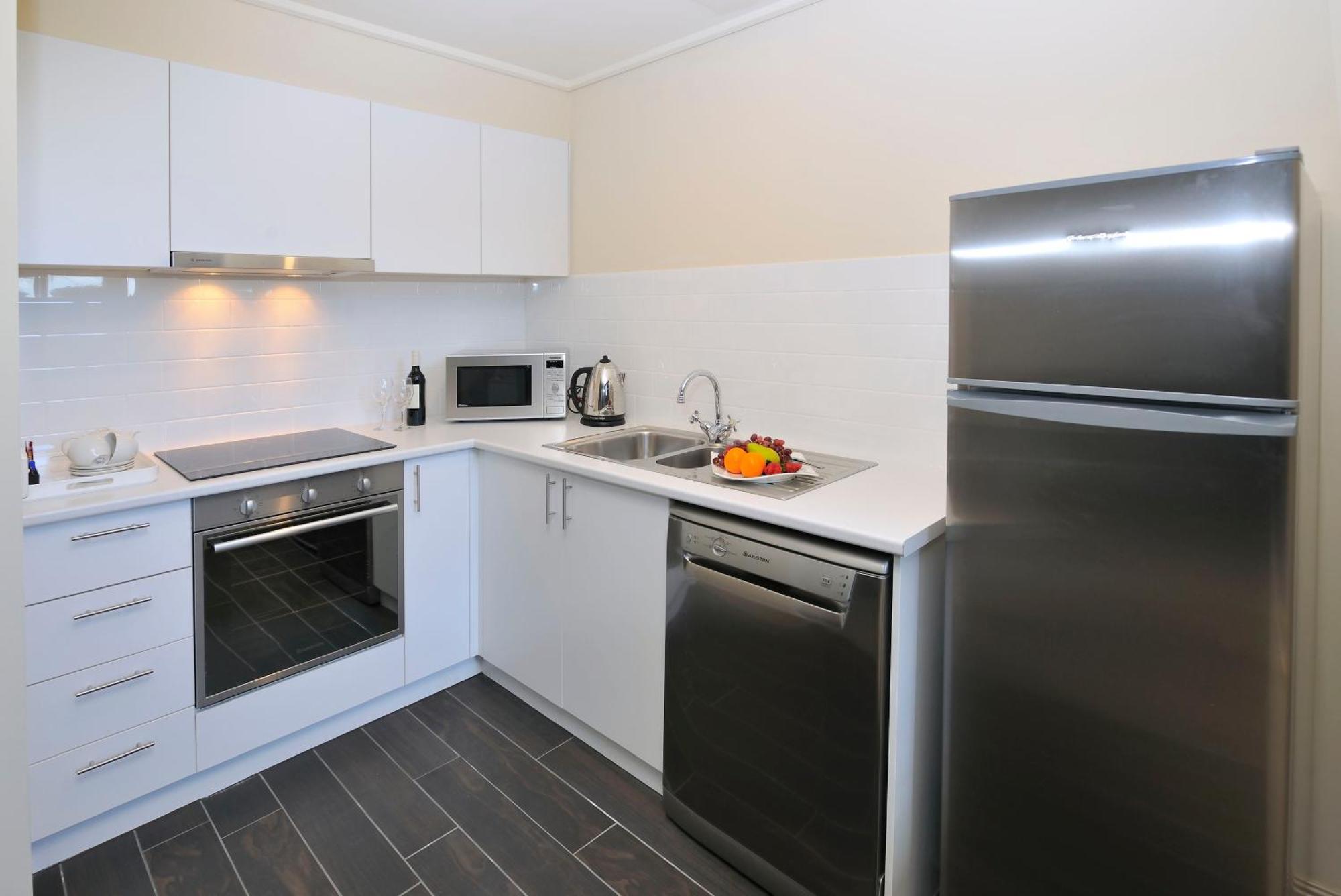 Executive One-Bedroom Apartment,1212328711:JPEG