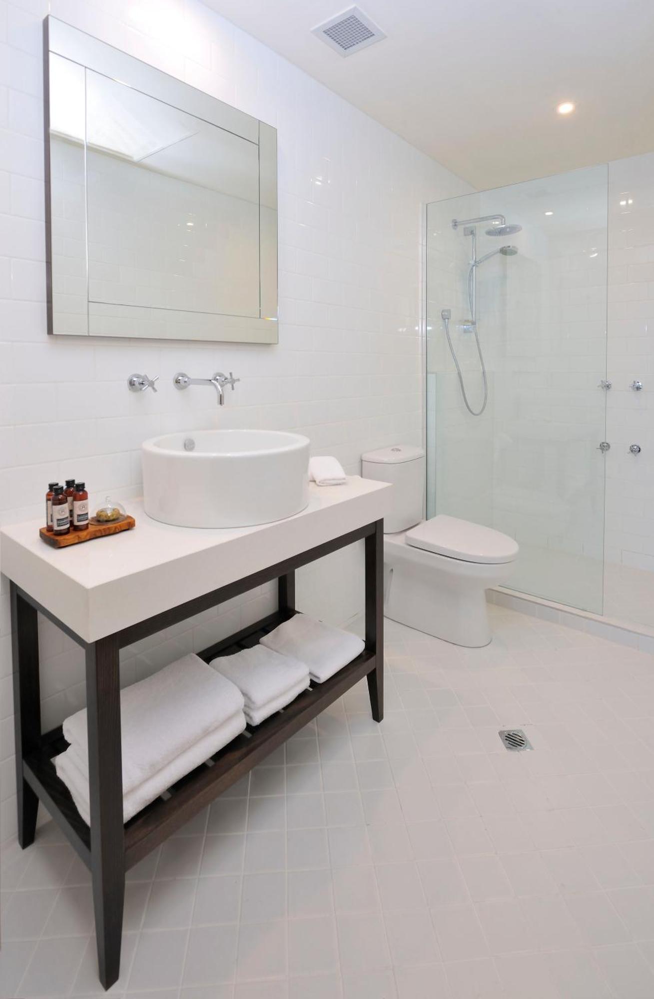 Executive One-Bedroom Apartment,1212328747:JPEG