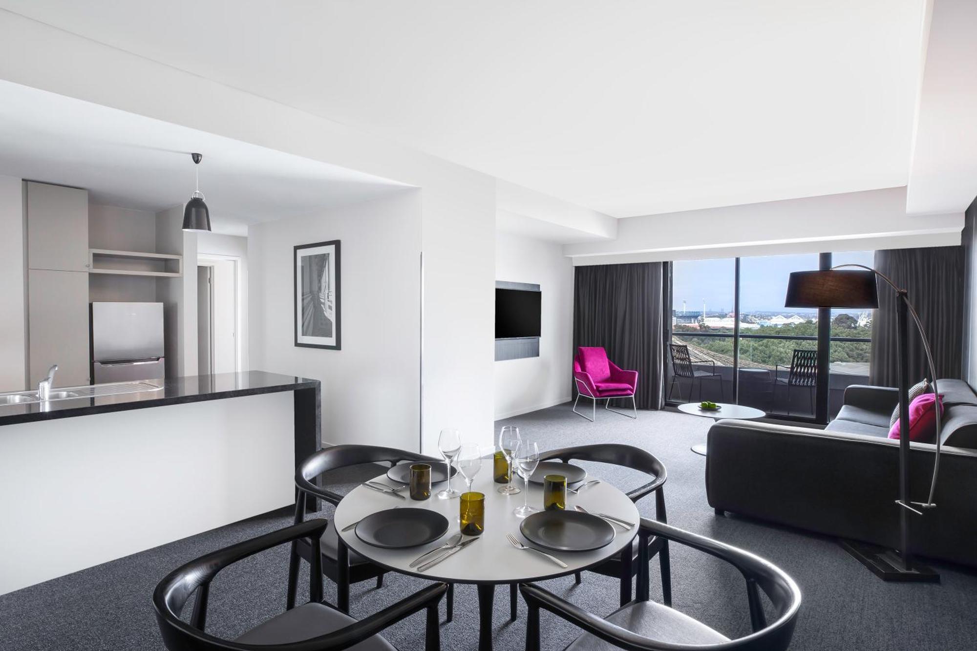 Two-Bedroom Two-Bathroom Apartment,1212556546:JPEG