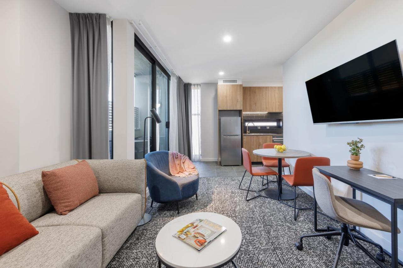 Superior One Bedroom Apartment