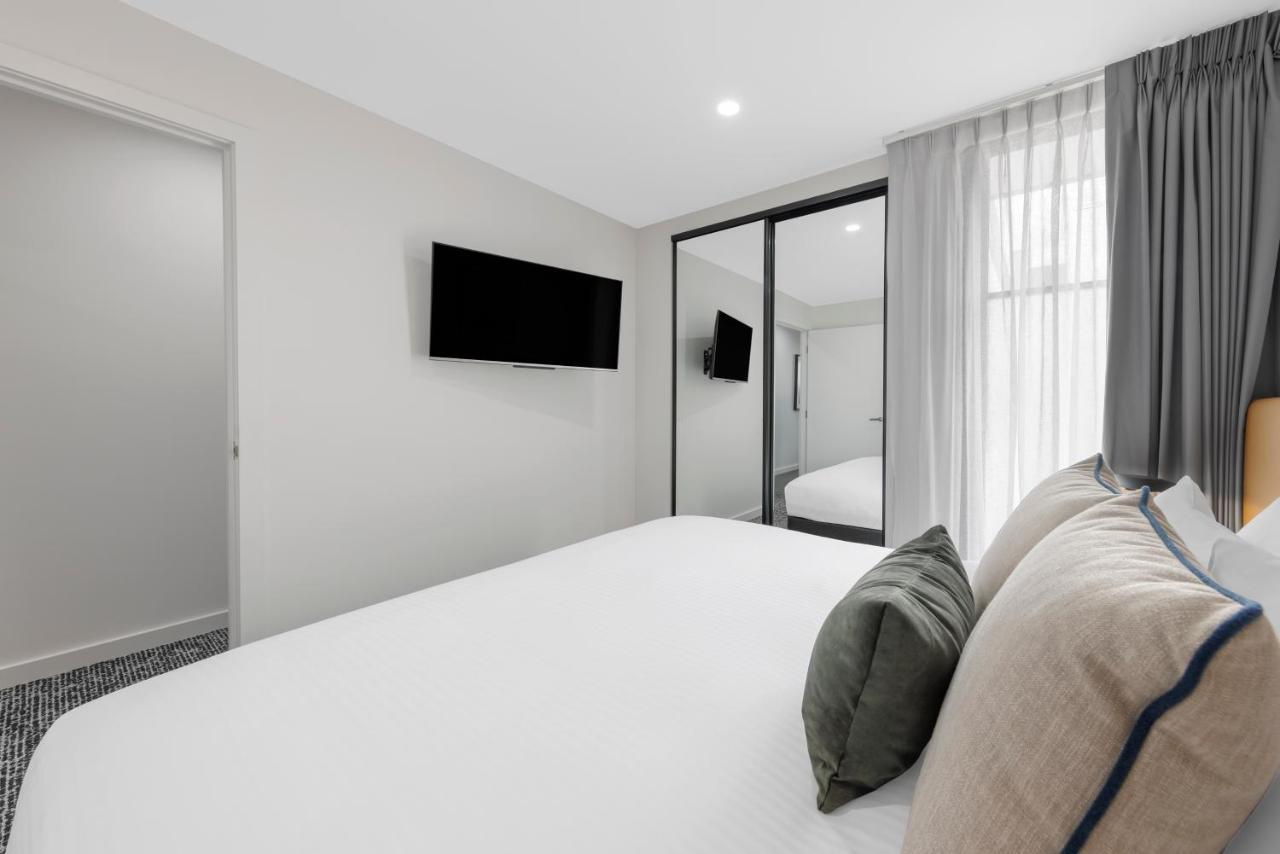 Superior One Bedroom Apartment