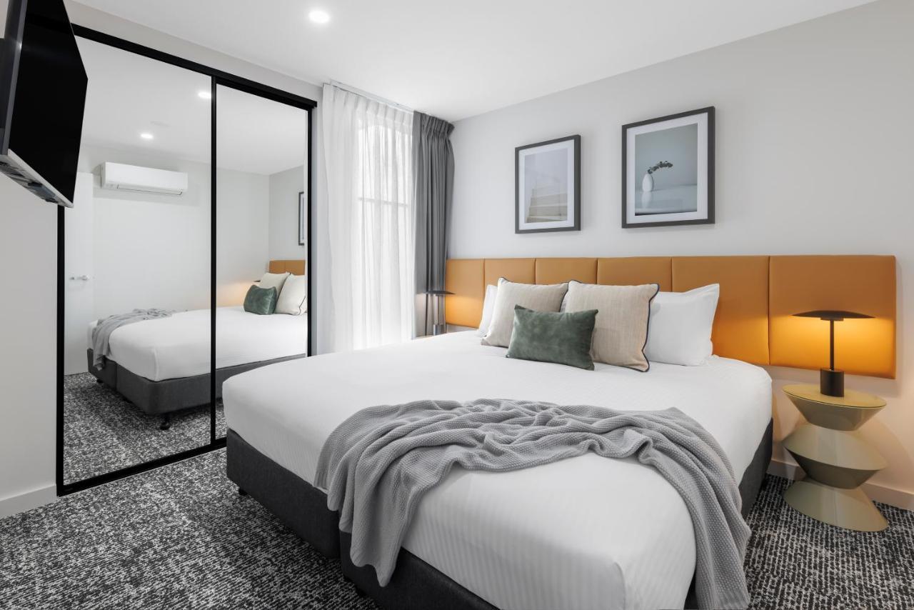 Superior One Bedroom Apartment