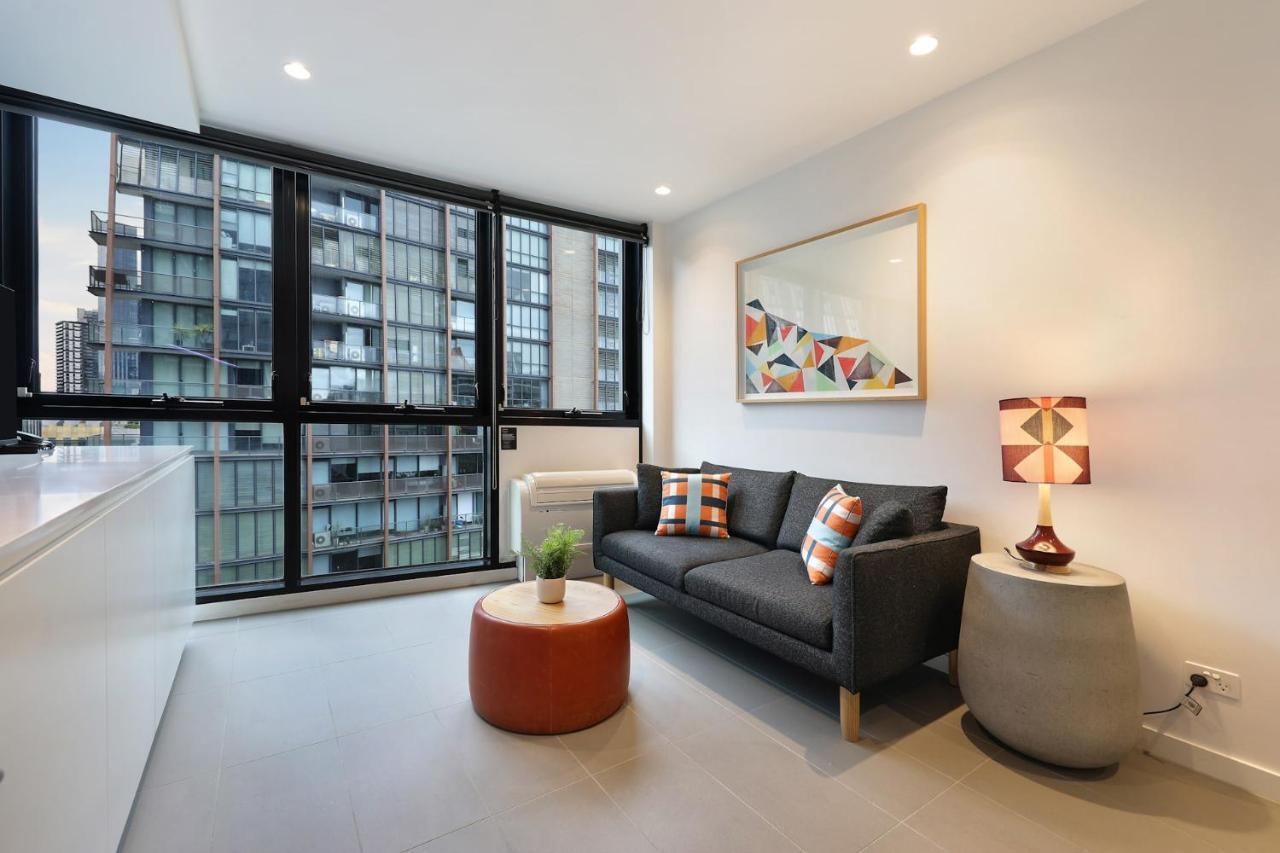 One-Bedroom Apartment,1403911967:JPEG