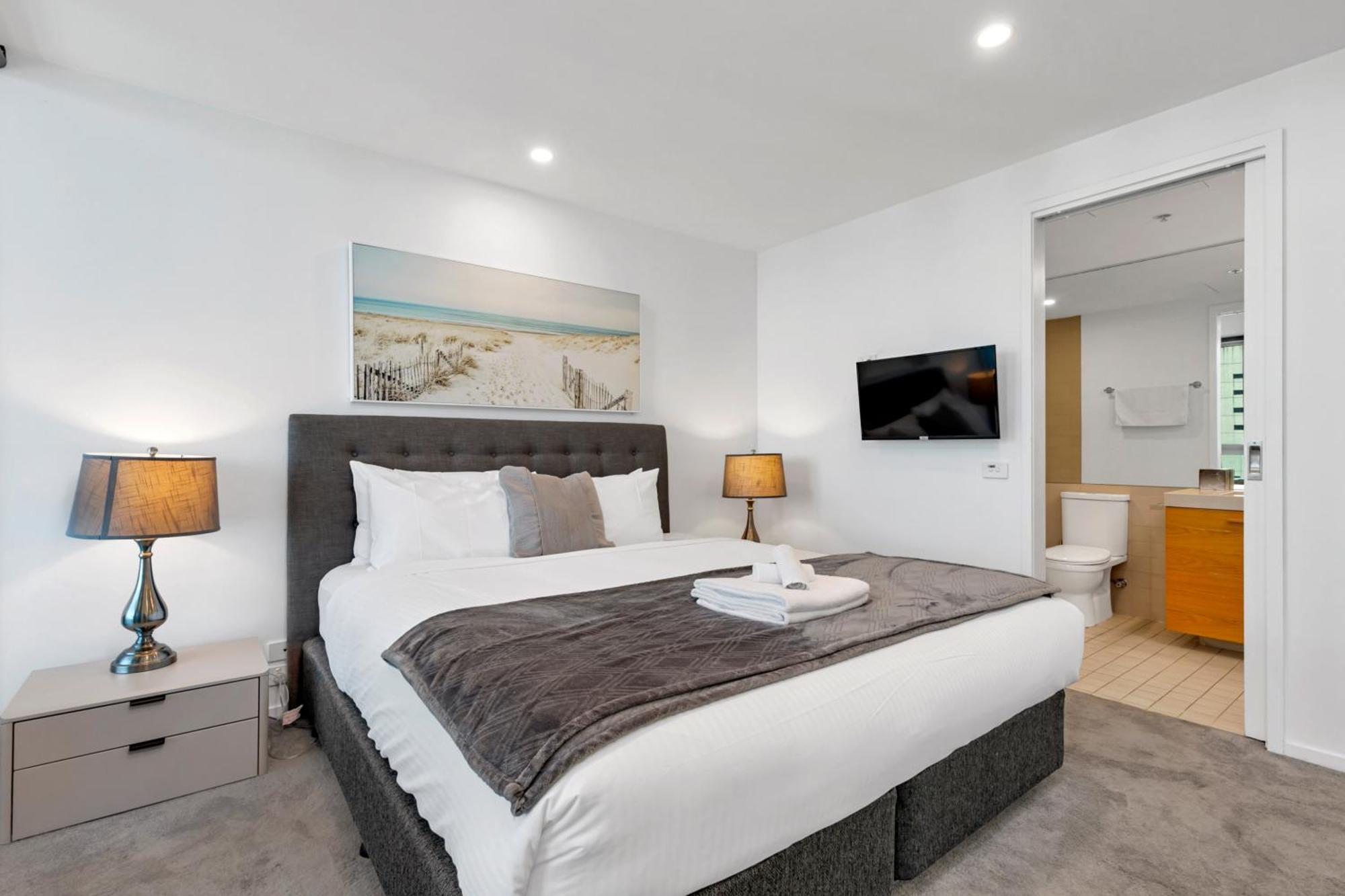 NewQuay Two-Bedroom Two-Bathroom Apartment View