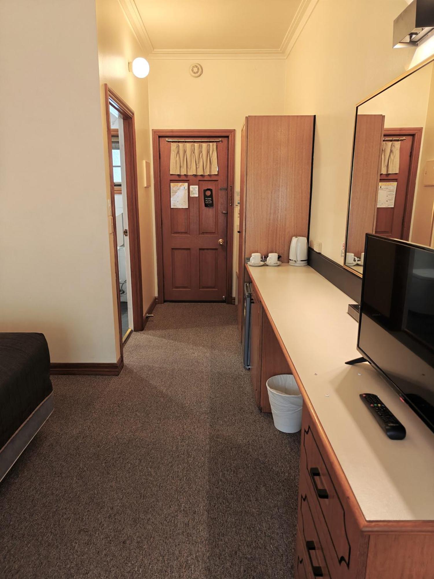 Triple Room,1633690636:JPEG