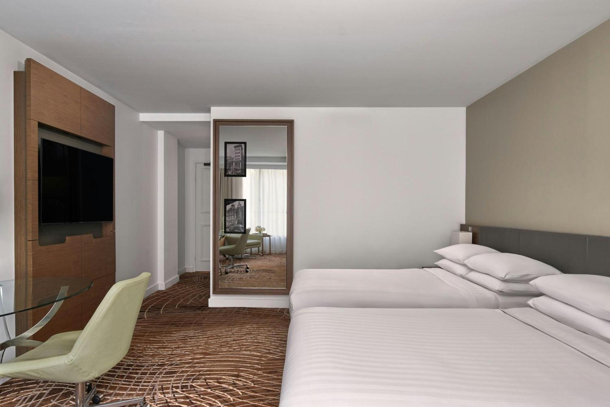 Deluxe City View Double Guest room 2 Double