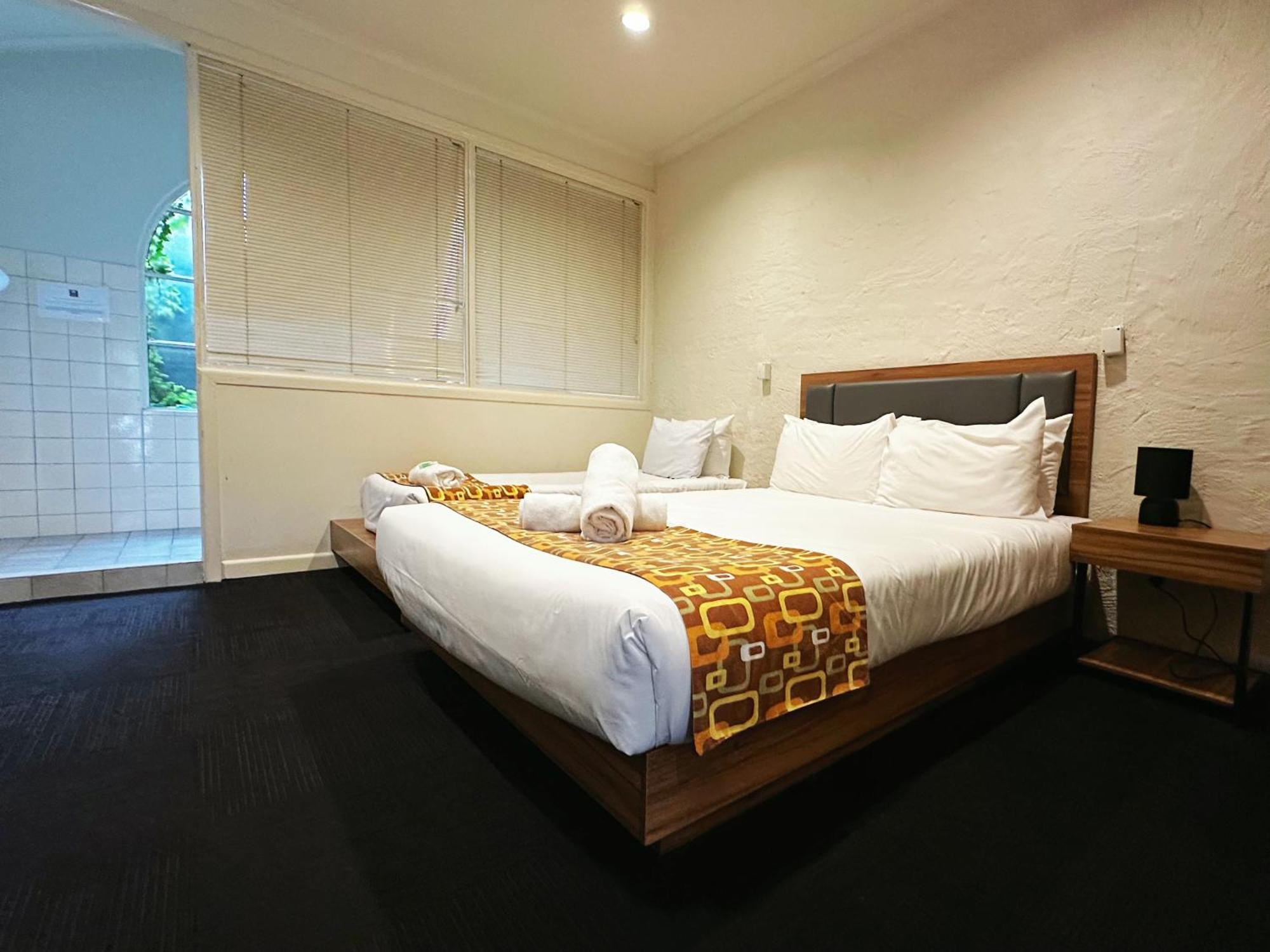 Twin Room Spa