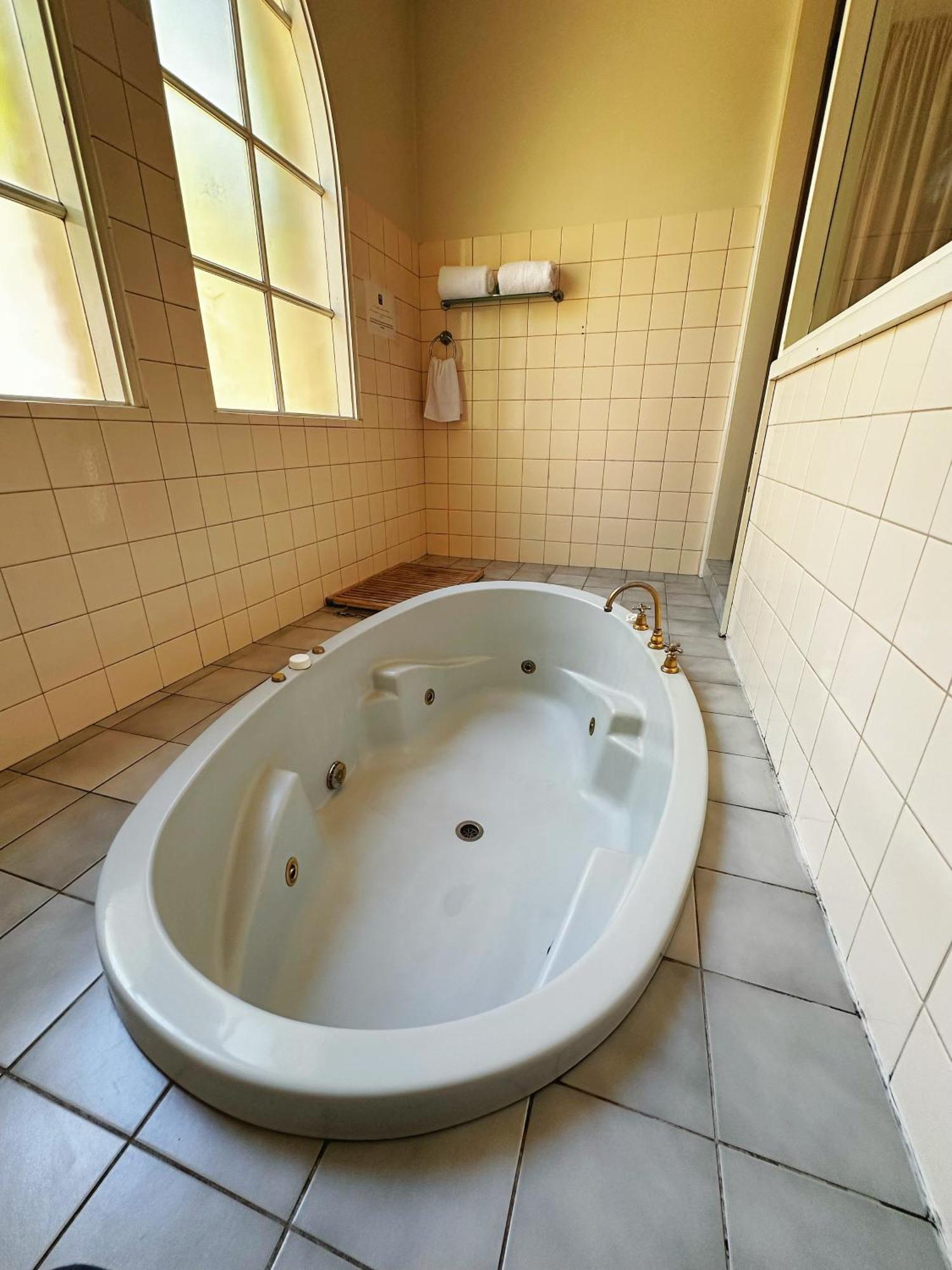 Twin Room Spa