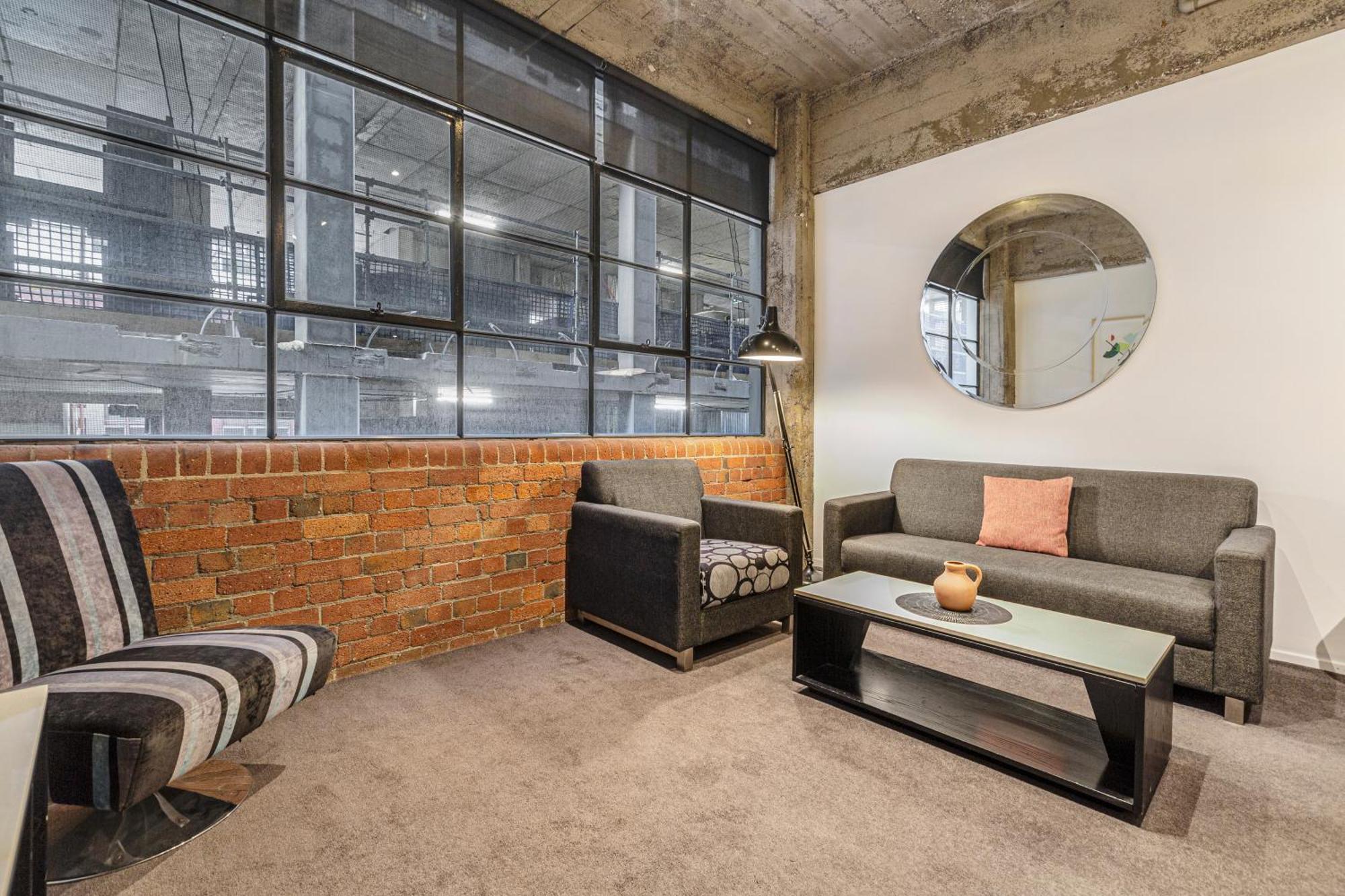 Superior One Bedroom Apartment