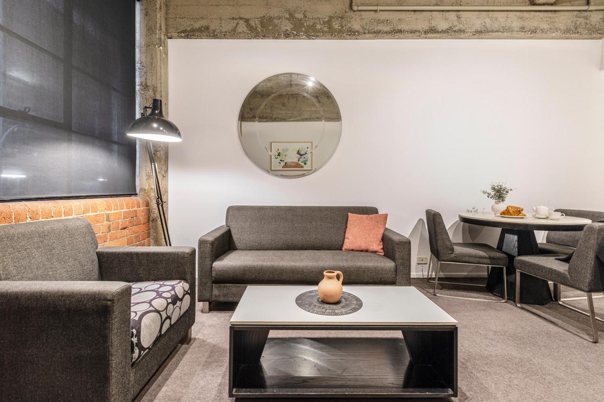 Superior One Bedroom Apartment