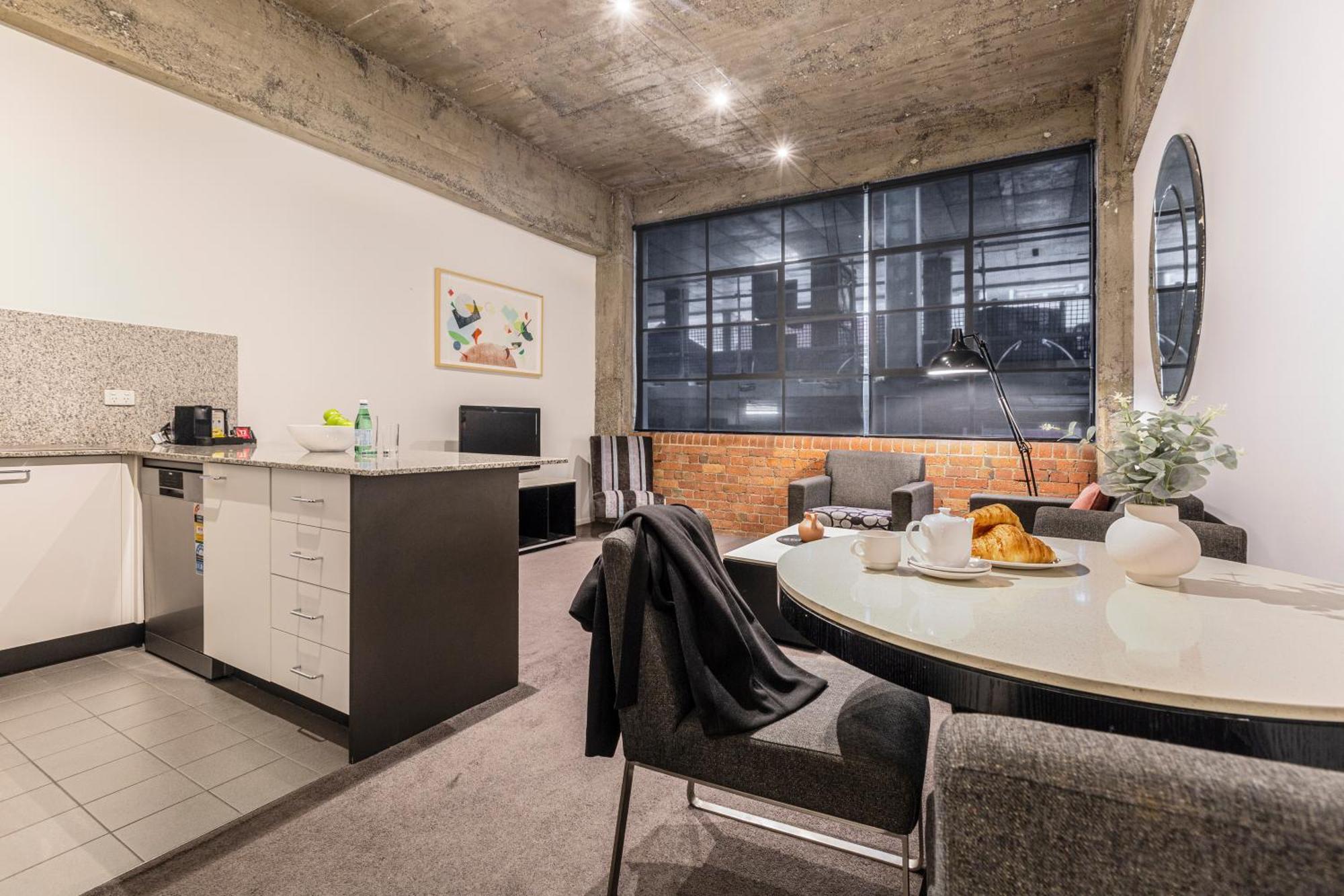 Superior One Bedroom Apartment