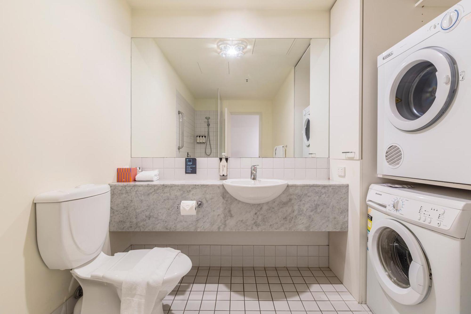 Superior One Bedroom Apartment