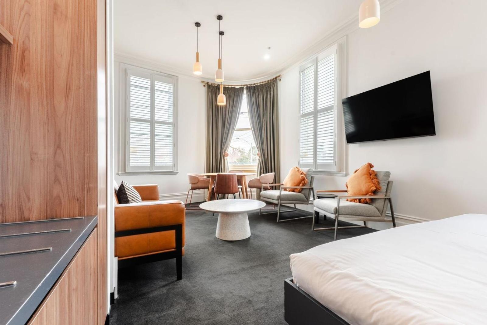 King Suite,1704918009:JPEG