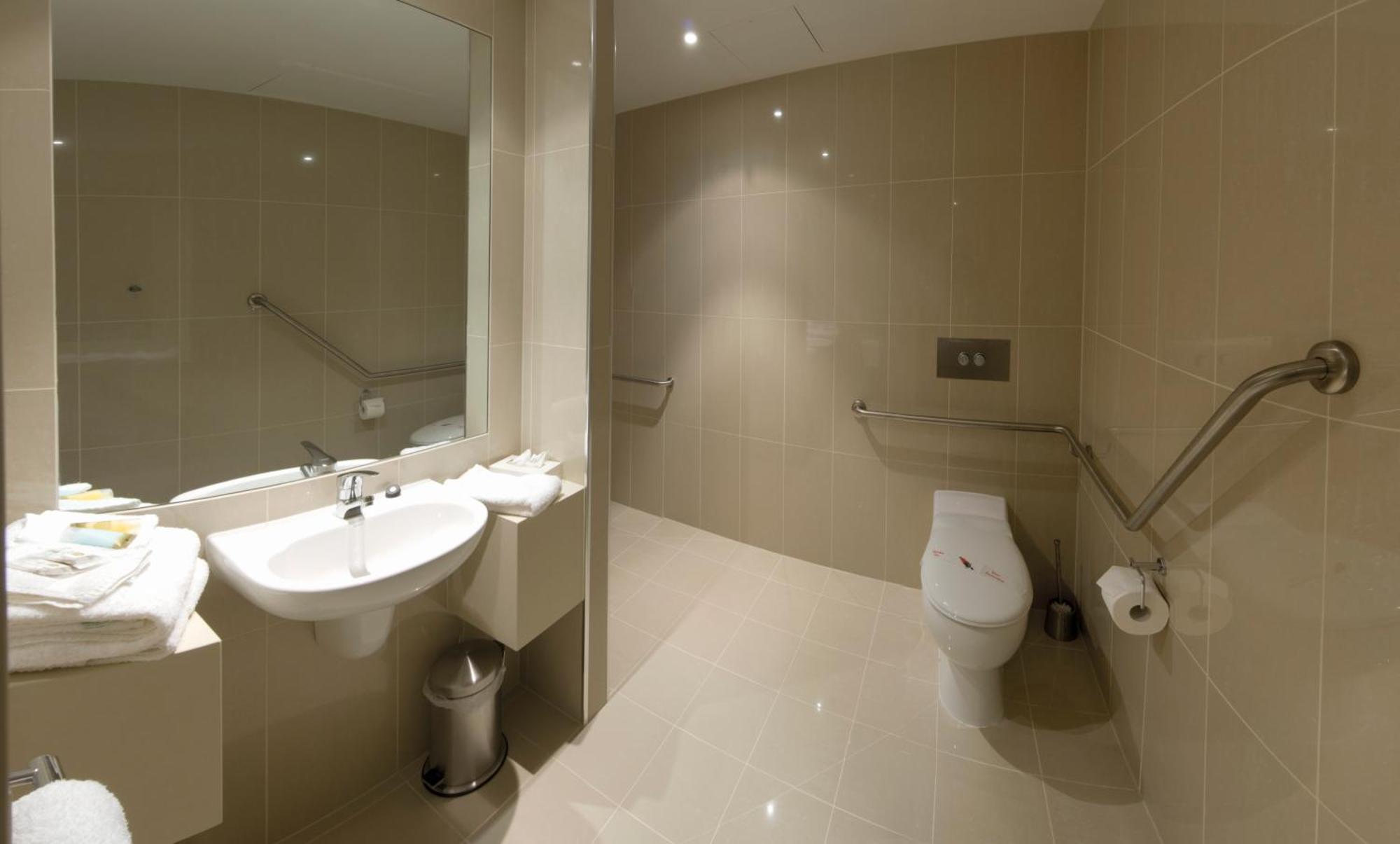 Superior Queen Room Disability Access