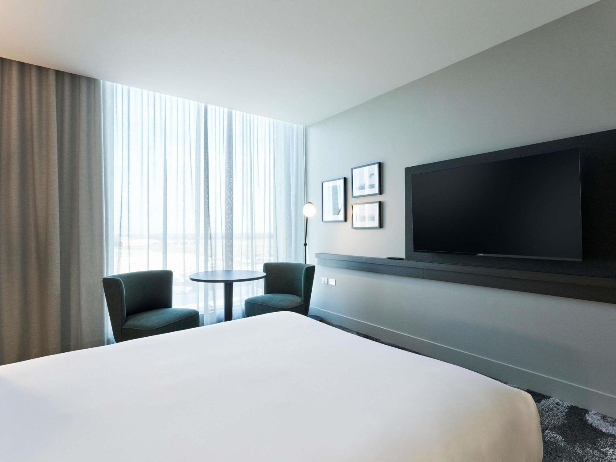 Superior Room 1 queen size bed,1743826858:JPEG