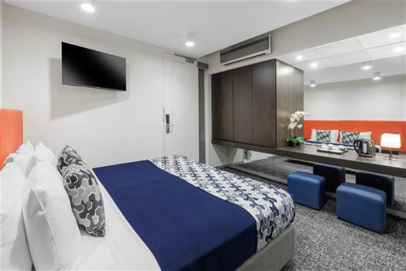 Superior King Room No Housekeeping Service