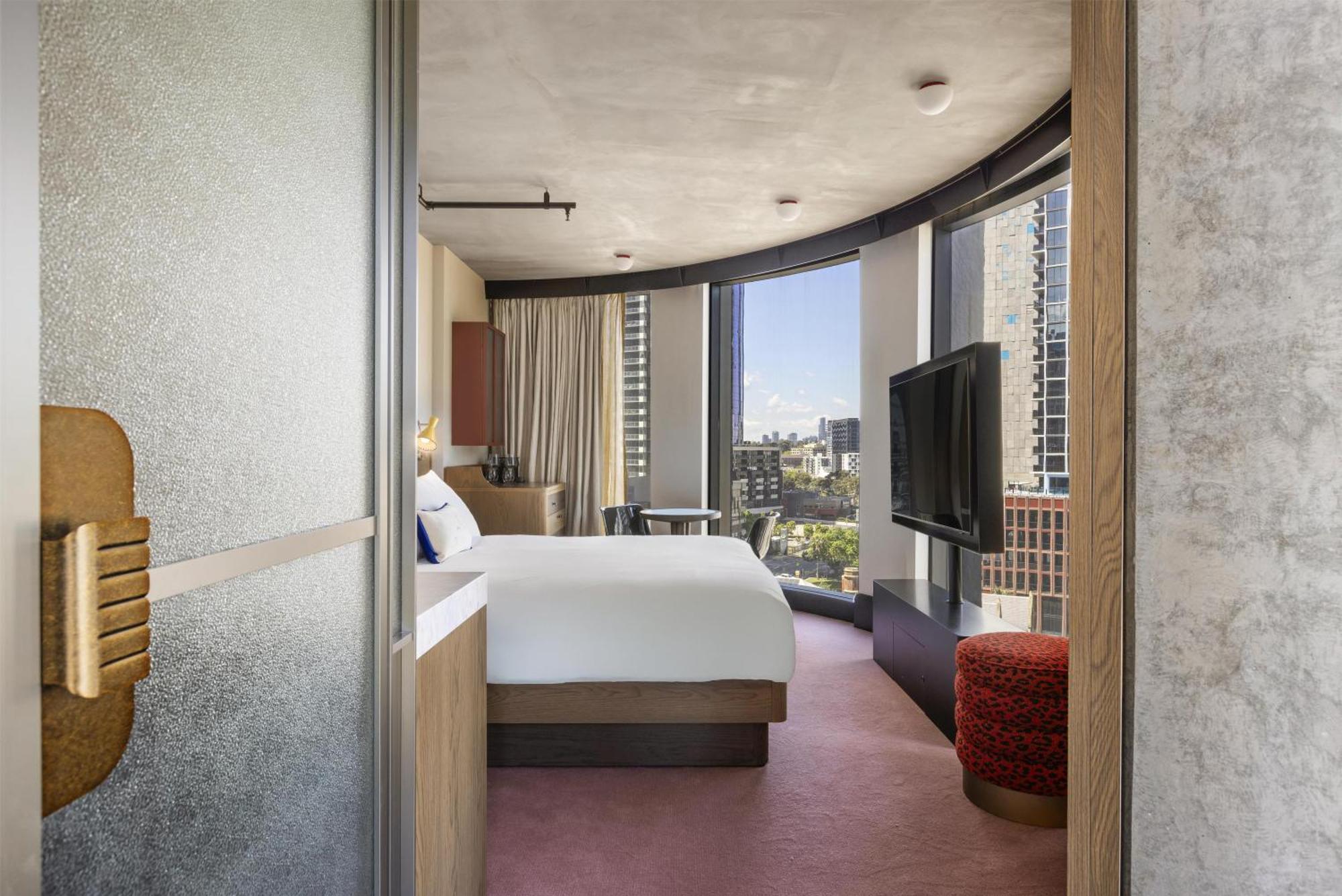 Skyline Corner Suite,1760438969:JPEG