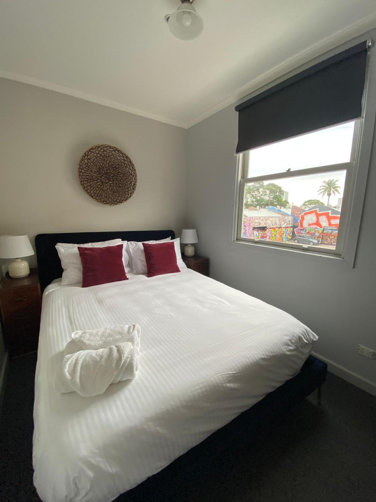 Large Queen Room