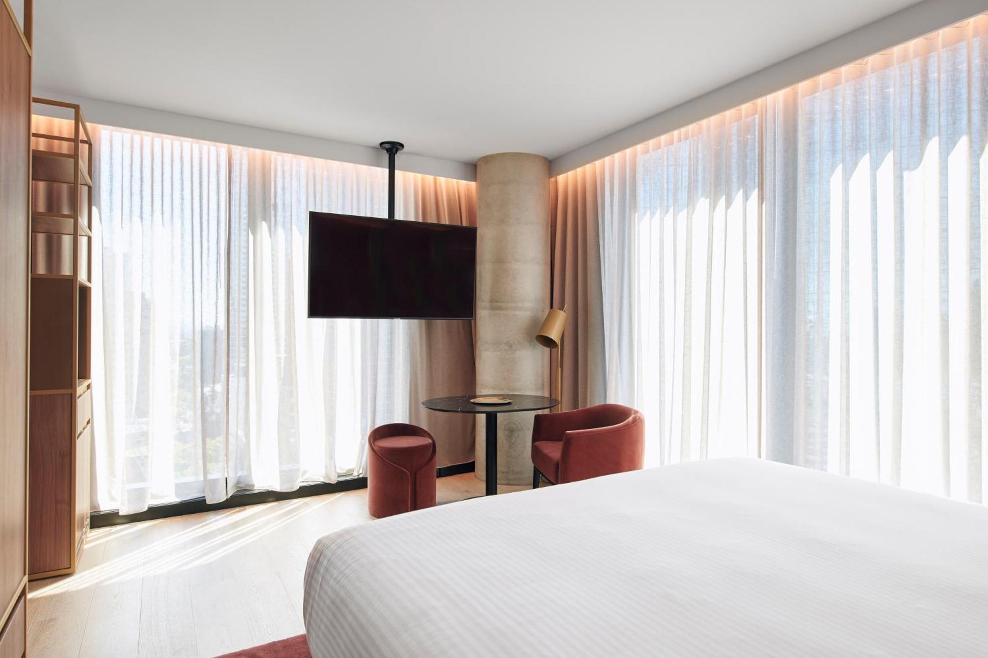 Altitude Room