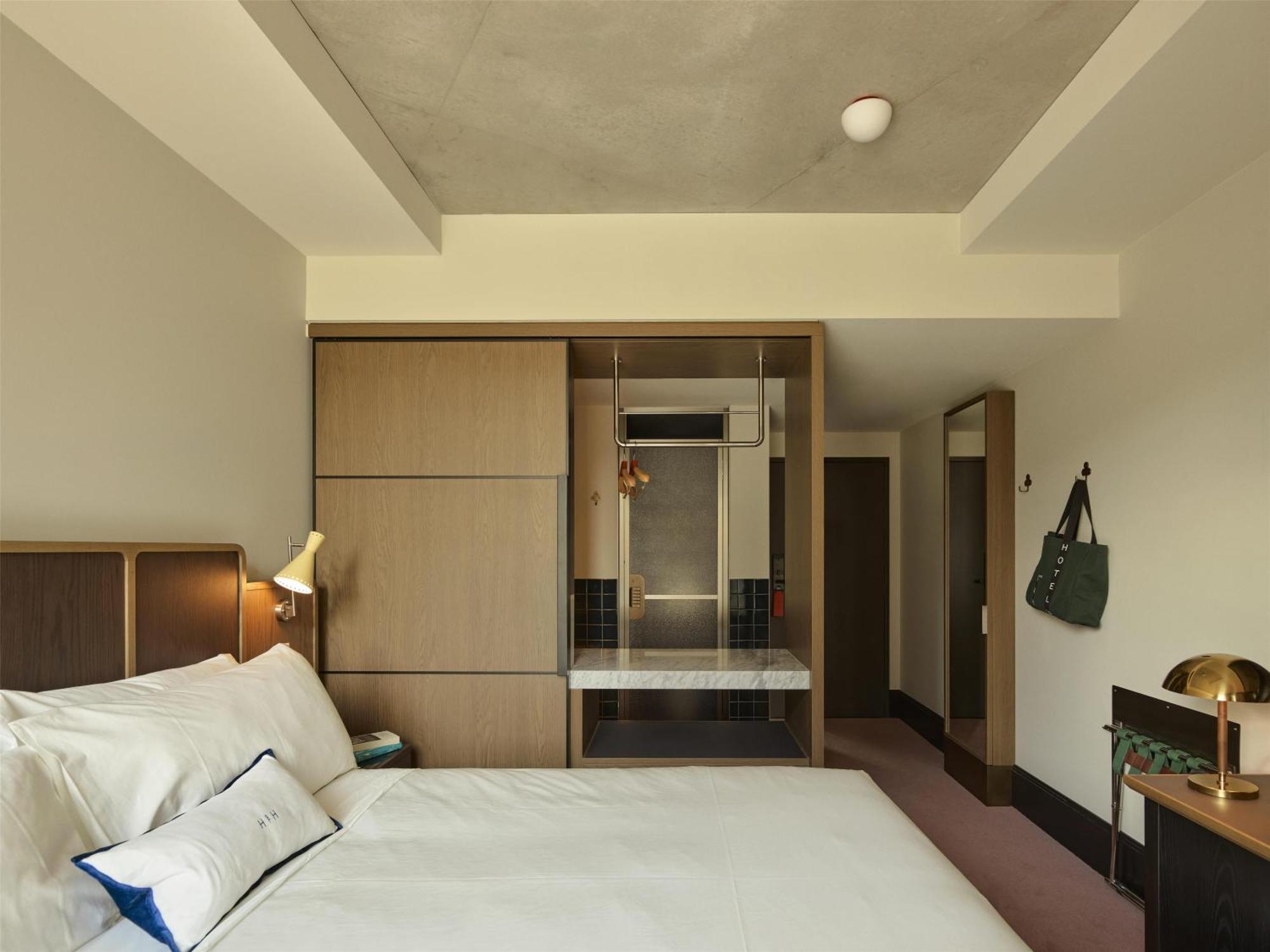 Local Room