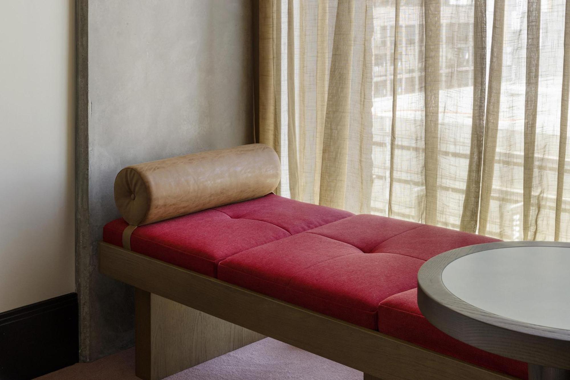 Traveller Room