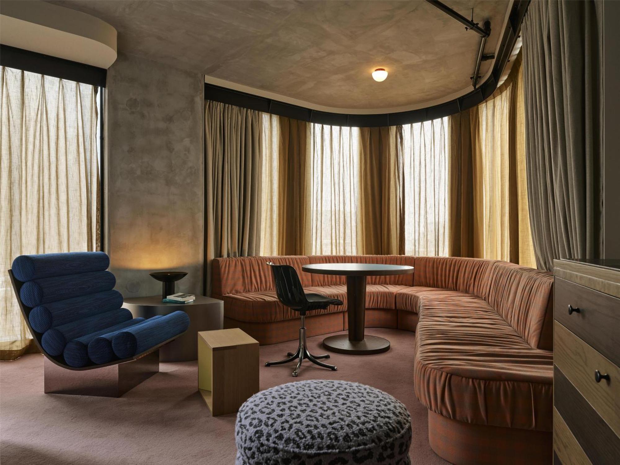 Lookout Corner Suite