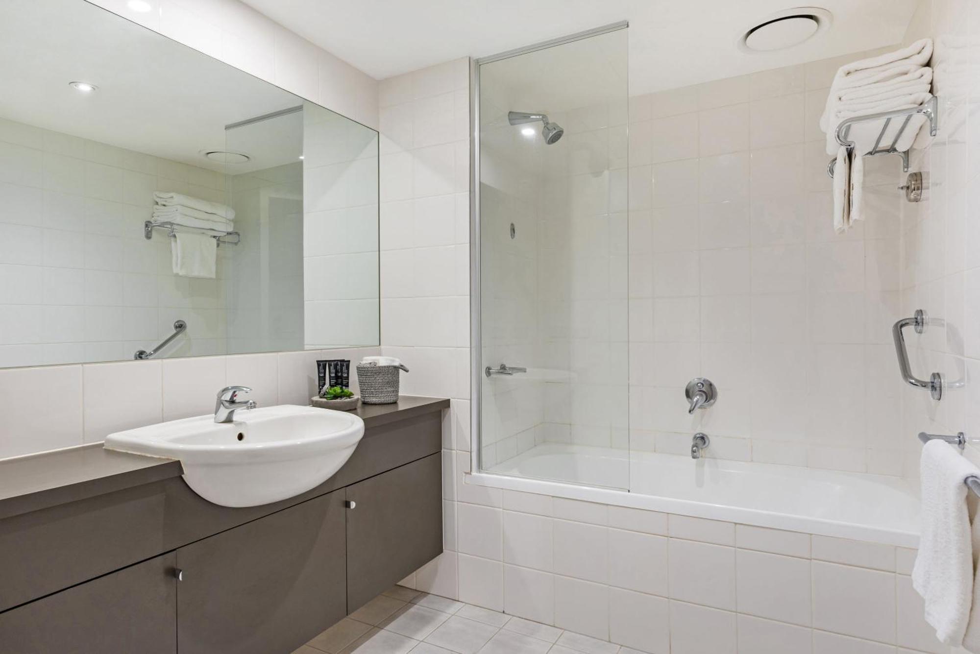 One-Bedroom Premium Apartment,982066240:JPEG
