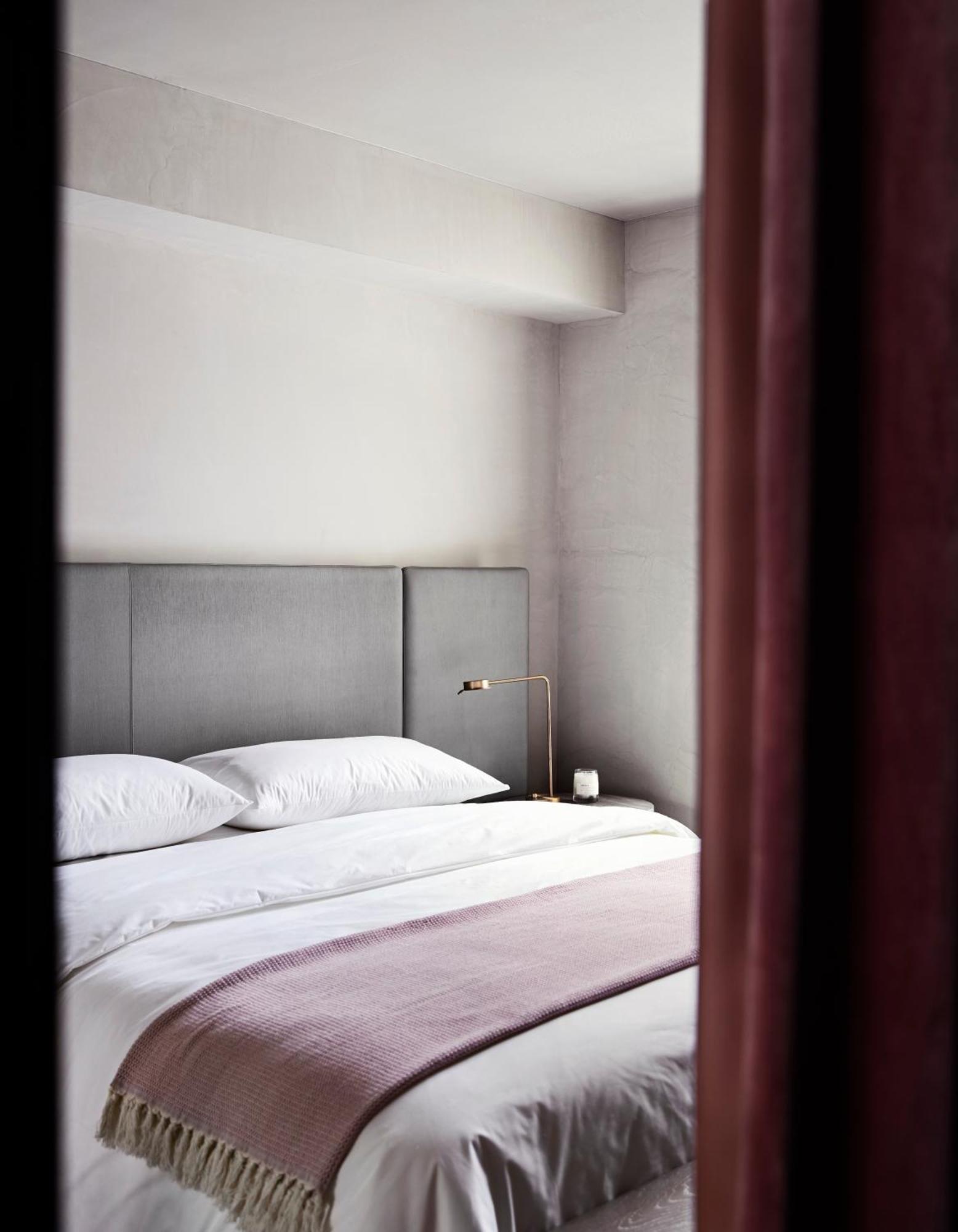 One-Bedroom Suite,829415516:JPEG