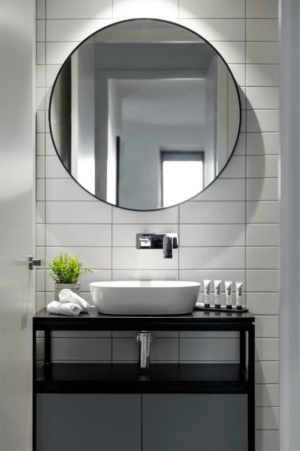 Studio Apartment,805217682:JPEG