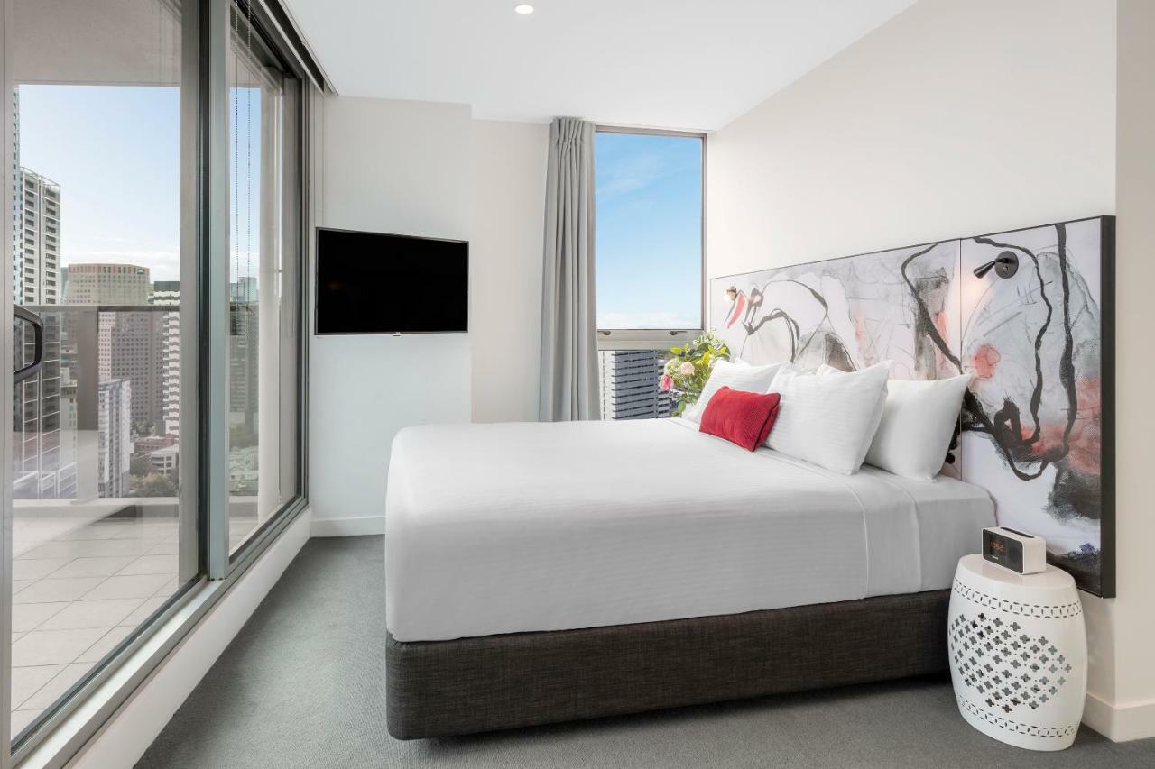 Two-Bedroom Sky Apartment,1219786510:JPEG