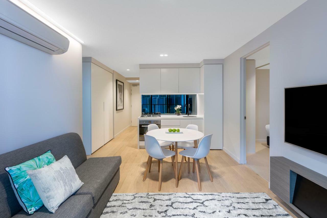 Two-Bedroom Apartment,805729449:JPEG