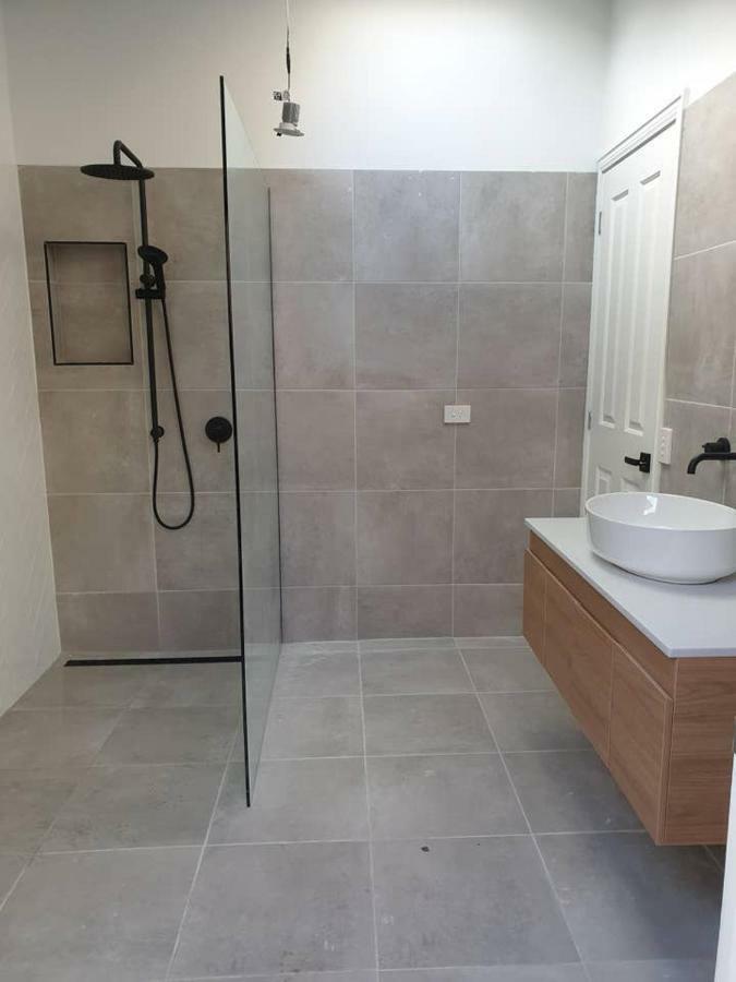 Three-Bedroom House,891399229:JPEG