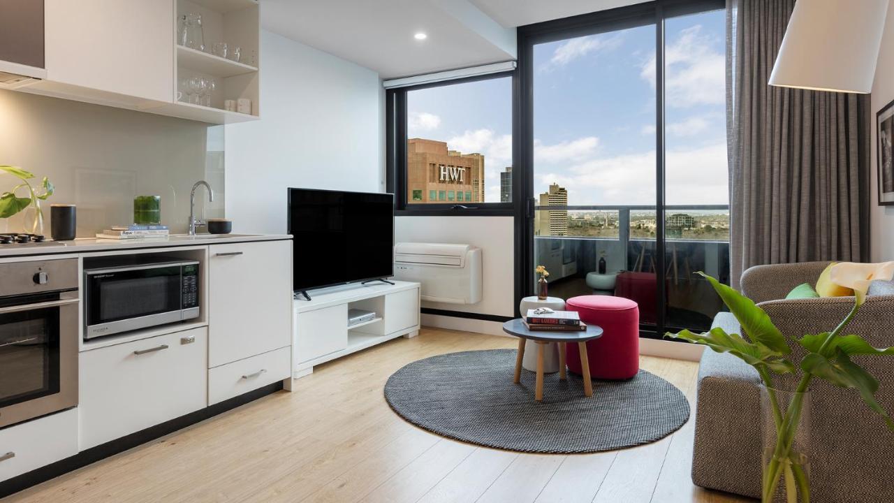 One-Bedroom Apartment with View,968950615:JPEG