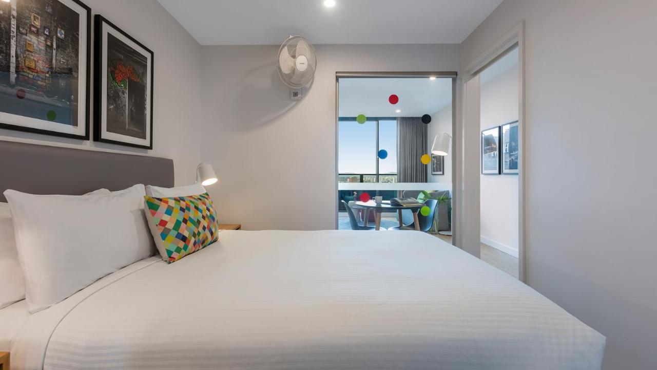 One-Bedroom View No Housekeeping