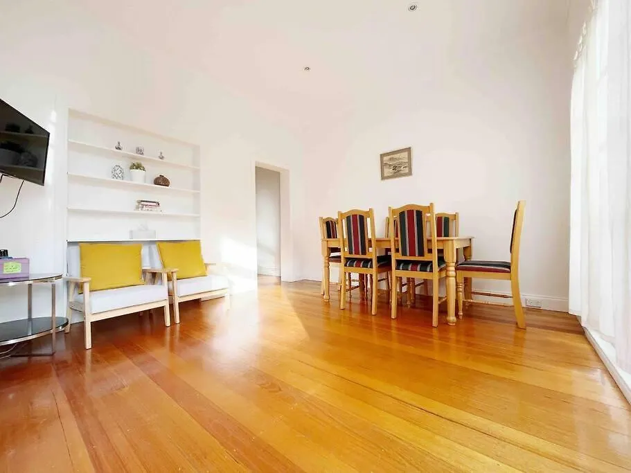Cheerful 2 Bedroom Residential Home-1