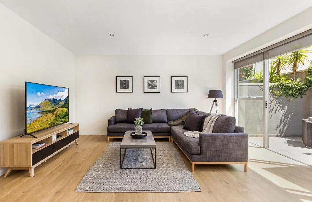 Stylish Apartment With Parking & Patio Near Dining-1