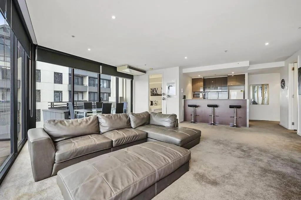 Exclusive Port Melbourne Pad / Port Melbourne-1