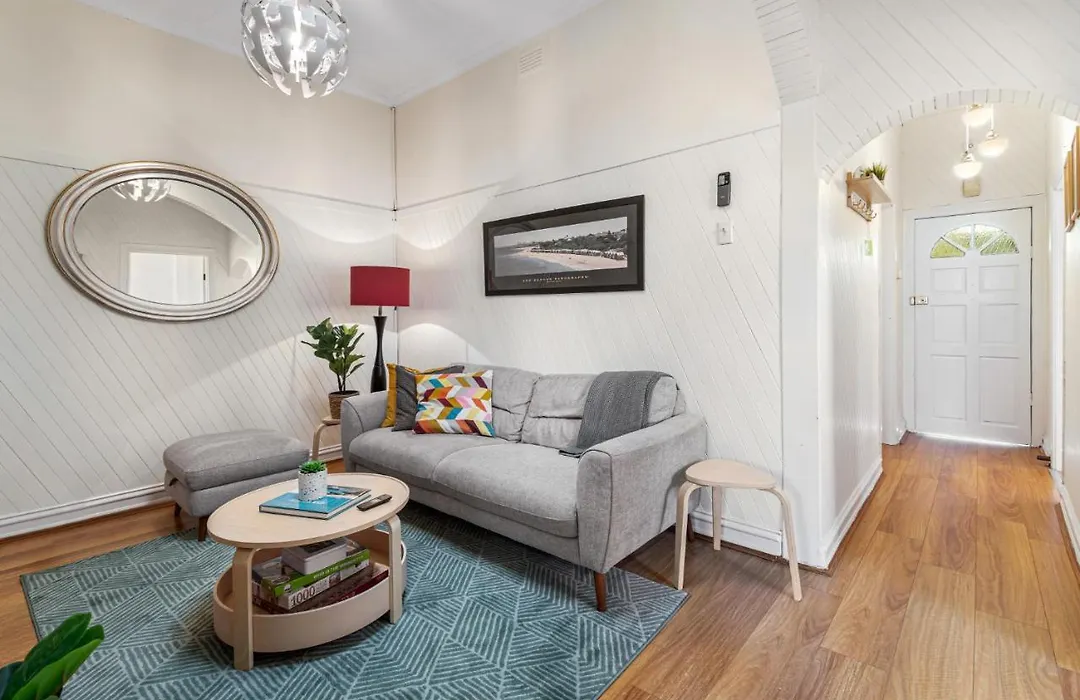 Family Sized Home In Central Richmond Location-1