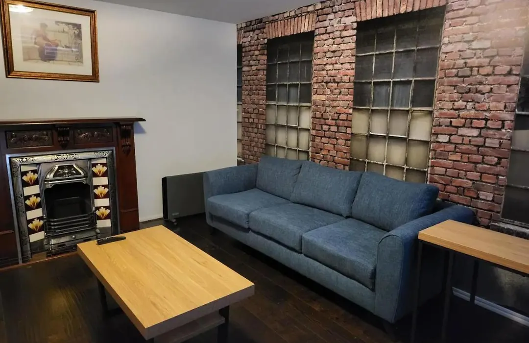 Homely 1 Bedroom Retreat In South Yarra With Balcony-1