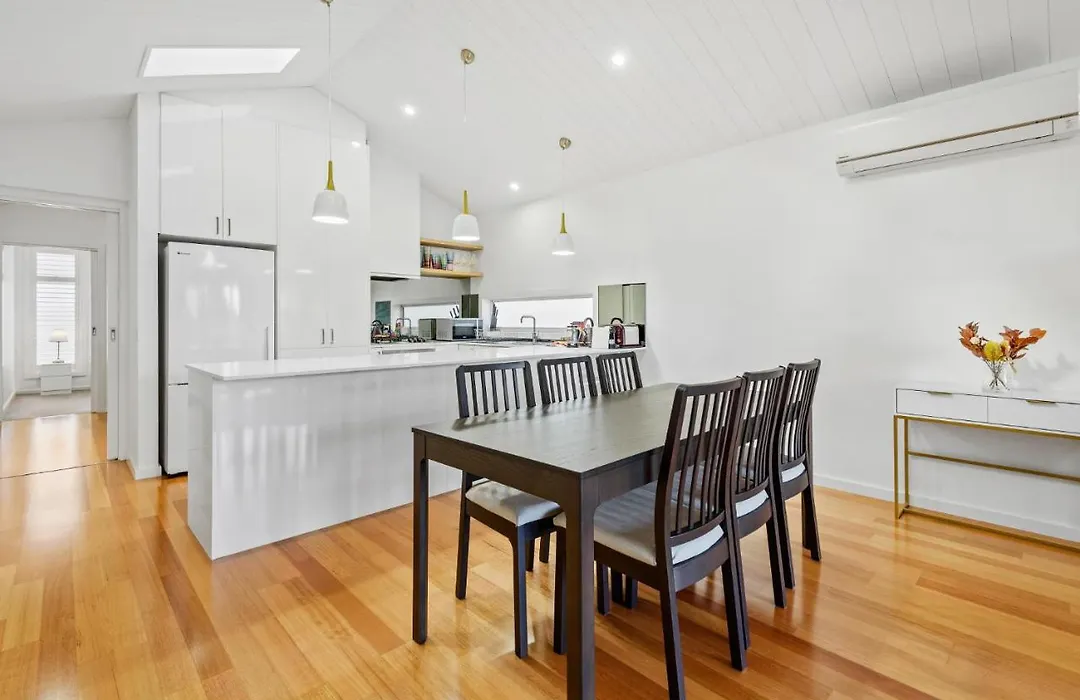 Incredible 3-Bed Home In The Heart Of St Kilda-1