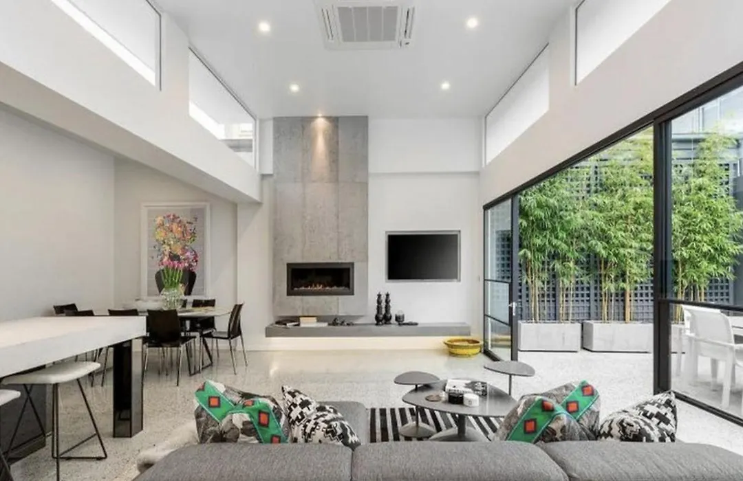 Lux 4 Bedroom Home South Yarra-1