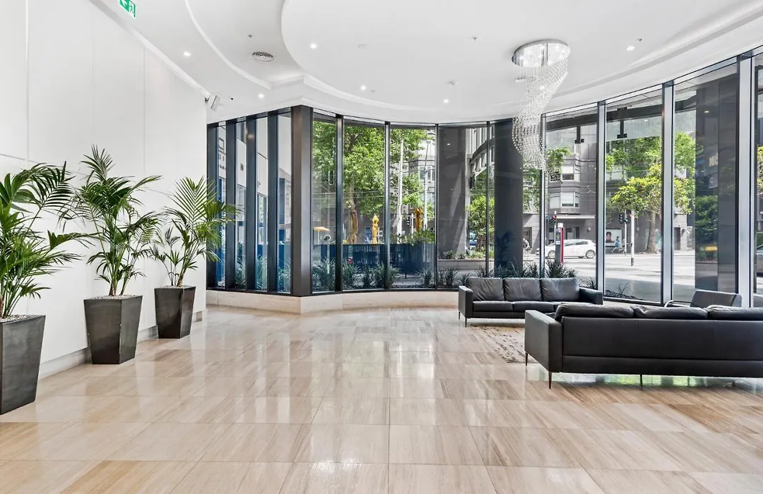 'Luna' Modern 2-Bed With Great Balcony Views-1
