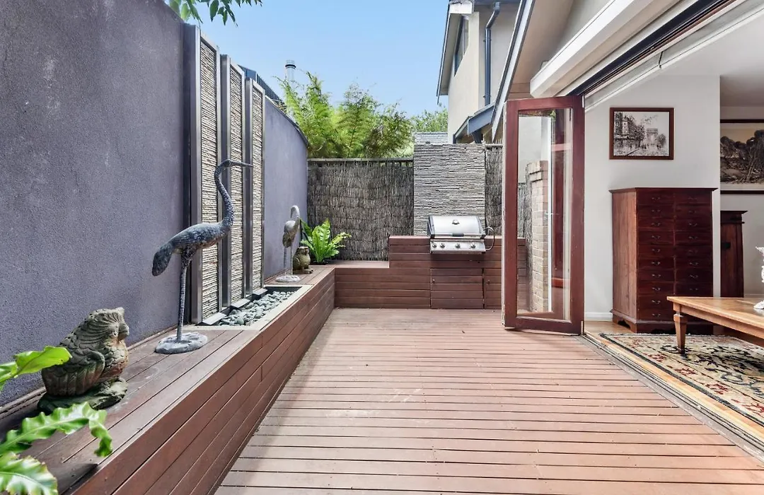 Chic Courtyard House, Steps From Elwood Beach-1