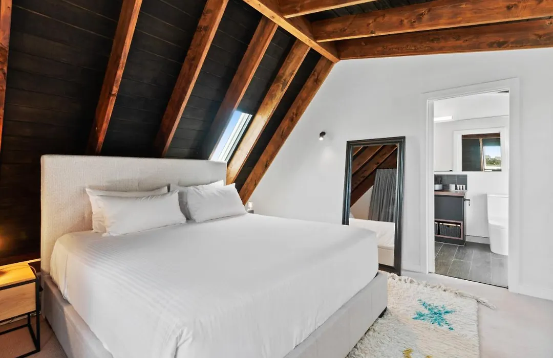 Elegant 3-Bed Richmond House Near The Mcg-1