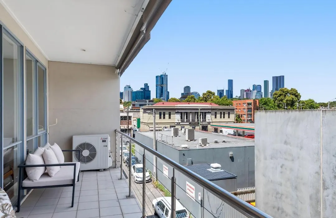 Boutique 2-Bed Apartment With City Views-1