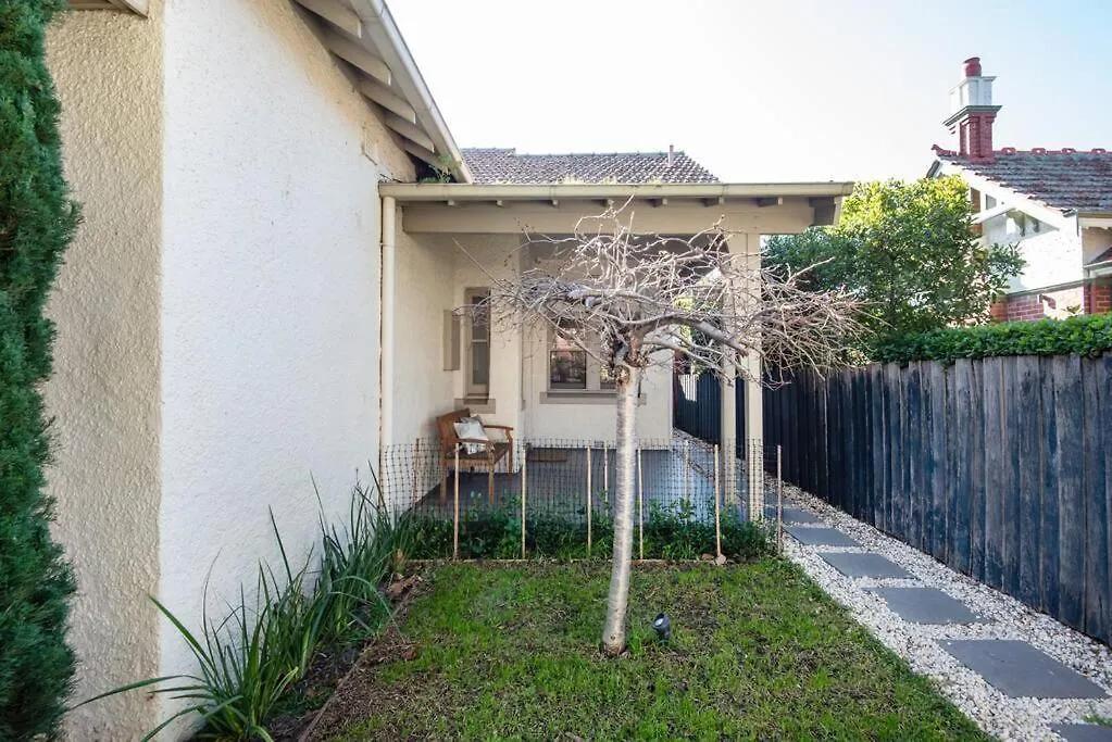 Perfectly Positioned Bungalow - St Kilda West-1