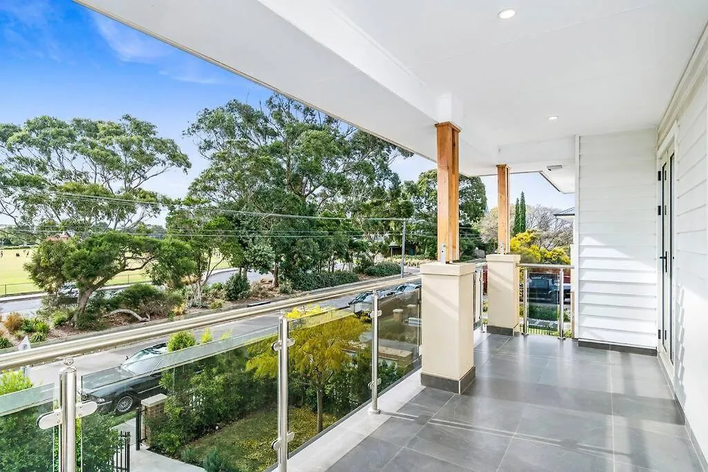 Large And Luxe In Hampton Parkside-1