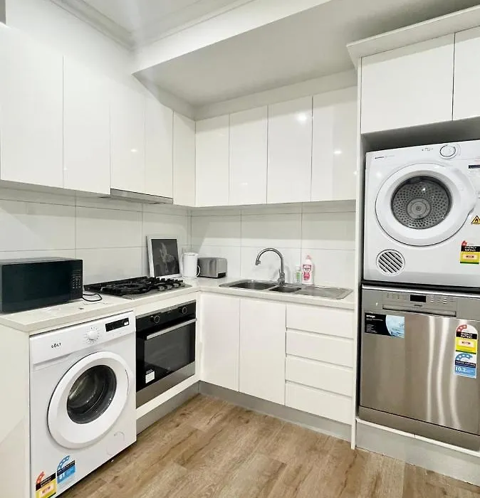 Two-Bedrooms Apartment In Melbourne-1